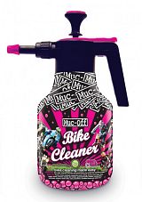 MUC-OFF r��ov� �isti� model� a motocykl� 2L s pumpou - klikn�te pro v�ce informac�